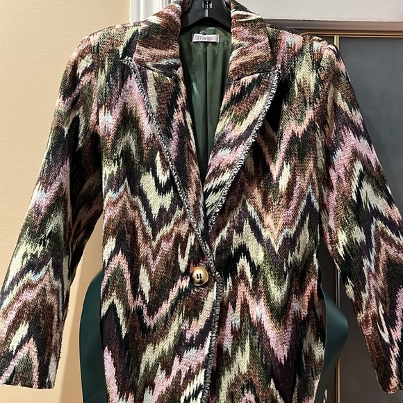 Italian gorgeous coat - Picture 9 of 11